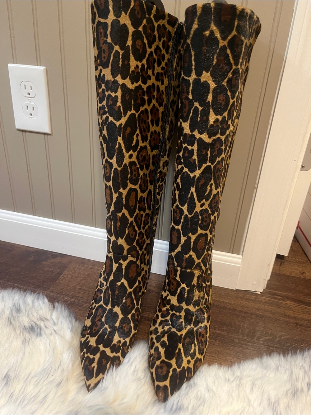Leopard Print Knee-High Pointed Boots